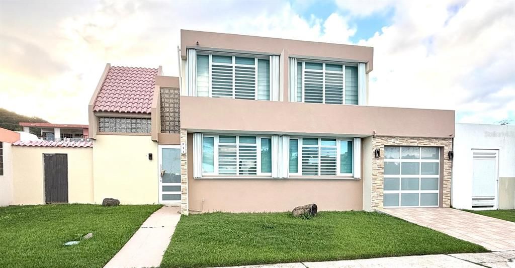 For Sale: $345,000 (4 beds, 2 baths, 1806 Square Feet)