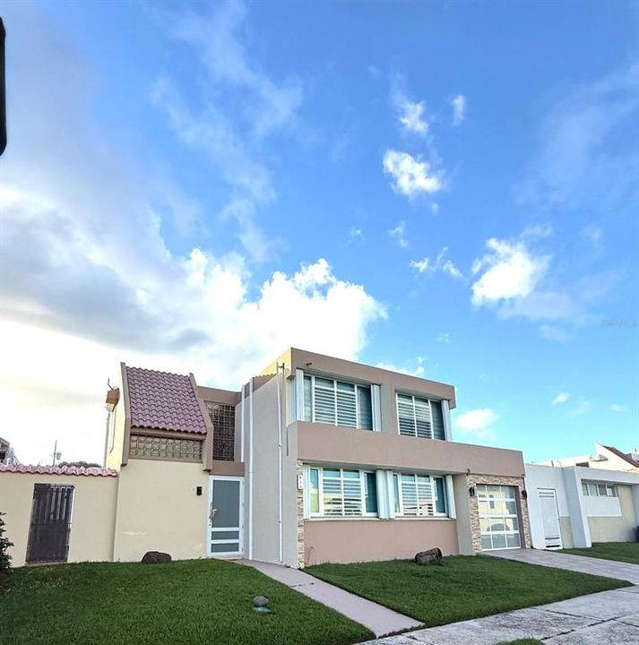 For Sale: $345,000 (4 beds, 2 baths, 1806 Square Feet)