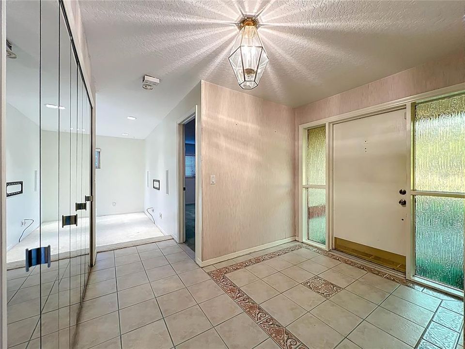 На продажу: $400,000 (4 спален, 2 ванн, 1849 Квадратных фут)