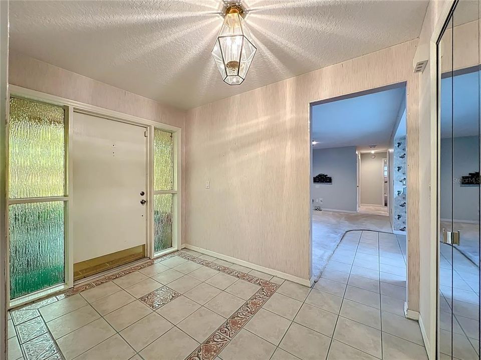 На продажу: $400,000 (4 спален, 2 ванн, 1849 Квадратных фут)