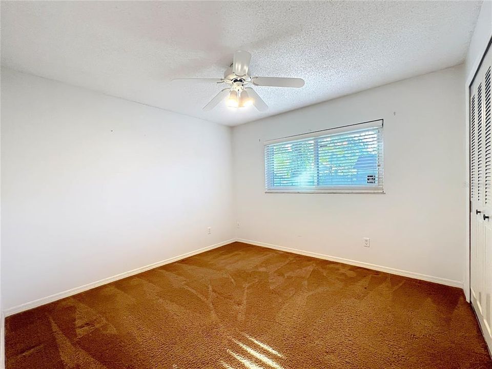 На продажу: $400,000 (4 спален, 2 ванн, 1849 Квадратных фут)