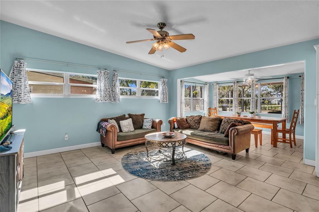 待售: $339,900 (3 贝兹, 2 浴室, 1416 平方英尺)