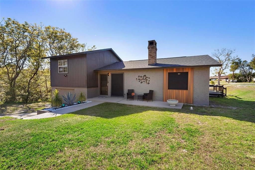 Recently Sold: $330,000 (2 beds, 2 baths, 1792 Square Feet)