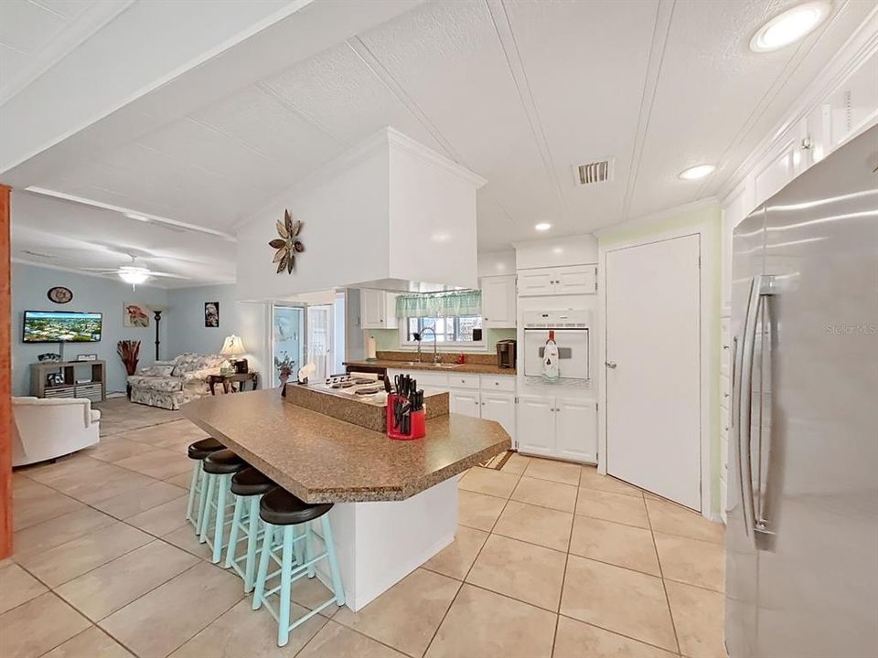 待售: $209,900 (3 贝兹, 2 浴室, 1630 平方英尺)