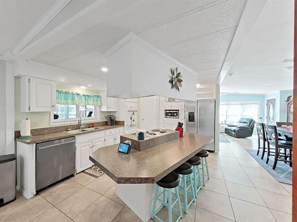 待售: $209,900 (3 贝兹, 2 浴室, 1630 平方英尺)