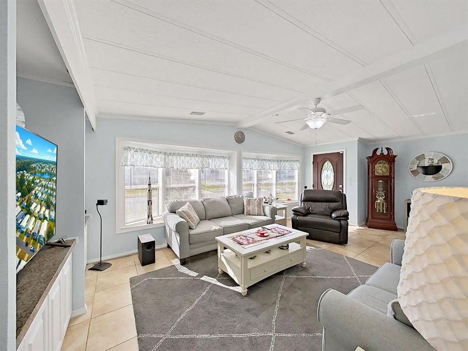 待售: $209,900 (3 贝兹, 2 浴室, 1630 平方英尺)