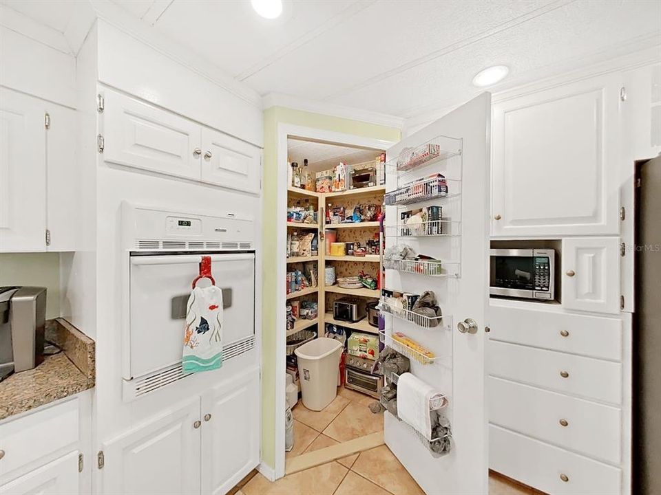 待售: $209,900 (3 贝兹, 2 浴室, 1630 平方英尺)