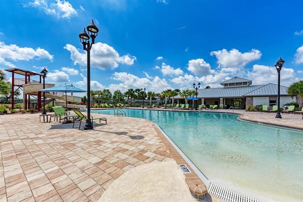 En Venta: $775,000 (4 camas, 3 baños, 2868 Pies cuadrados)