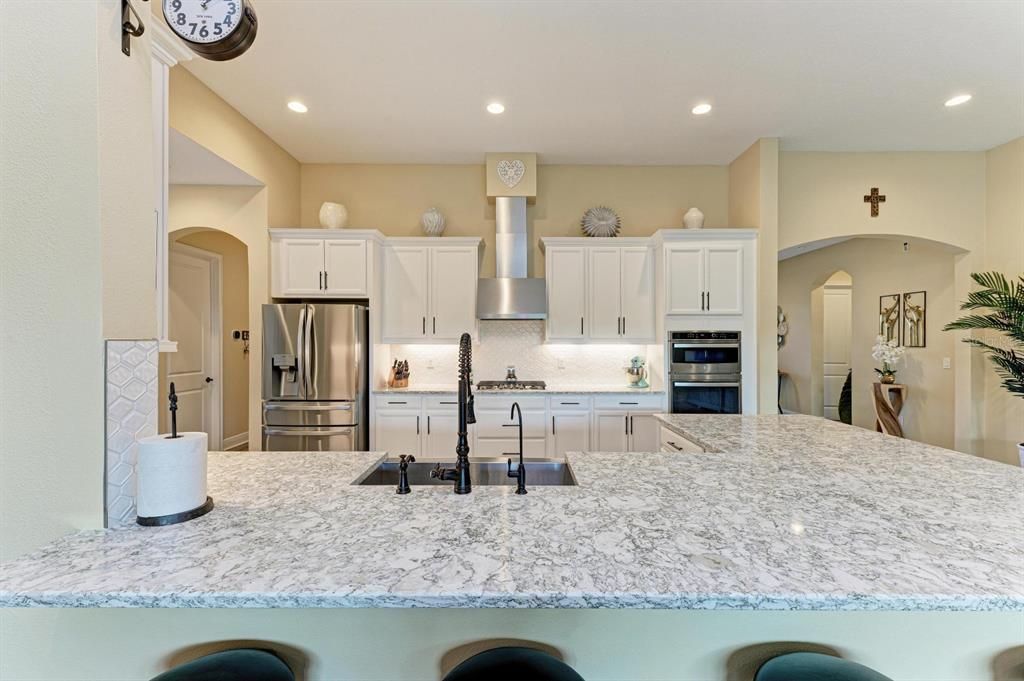 En Venta: $775,000 (4 camas, 3 baños, 2868 Pies cuadrados)