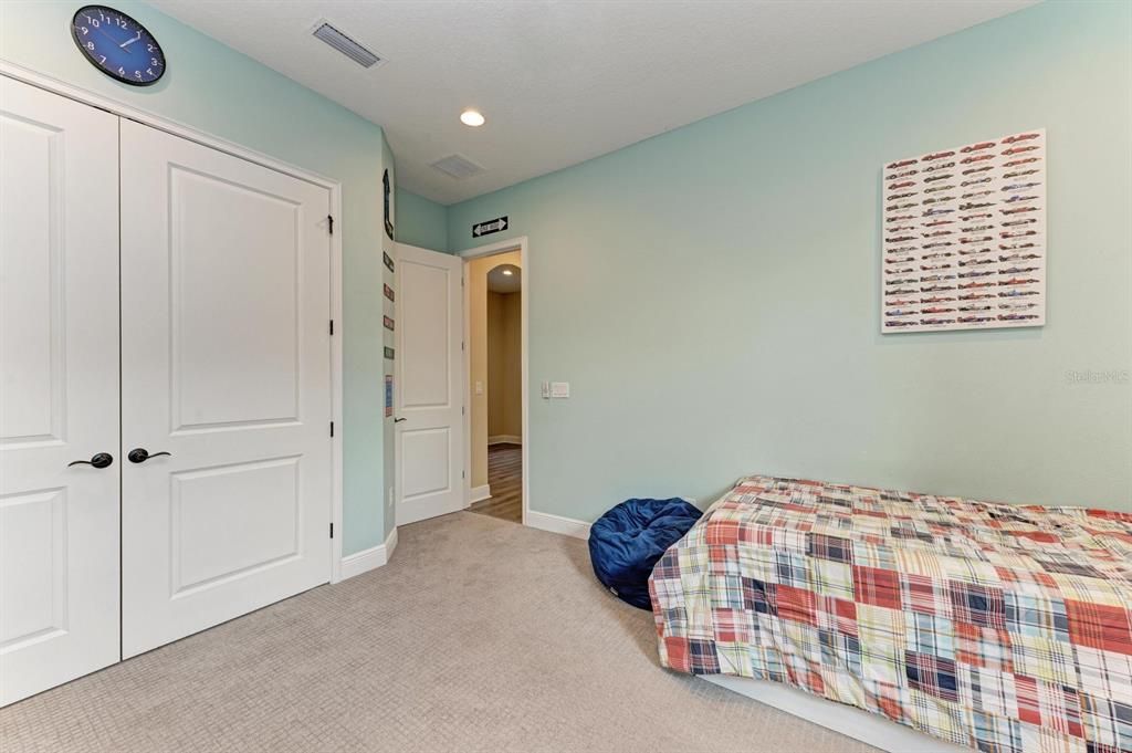 En Venta: $775,000 (4 camas, 3 baños, 2868 Pies cuadrados)