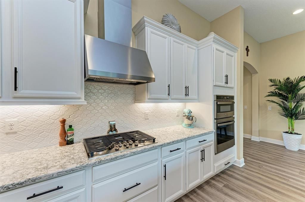 En Venta: $775,000 (4 camas, 3 baños, 2868 Pies cuadrados)