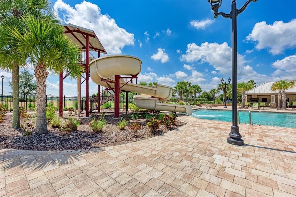 En Venta: $775,000 (4 camas, 3 baños, 2868 Pies cuadrados)