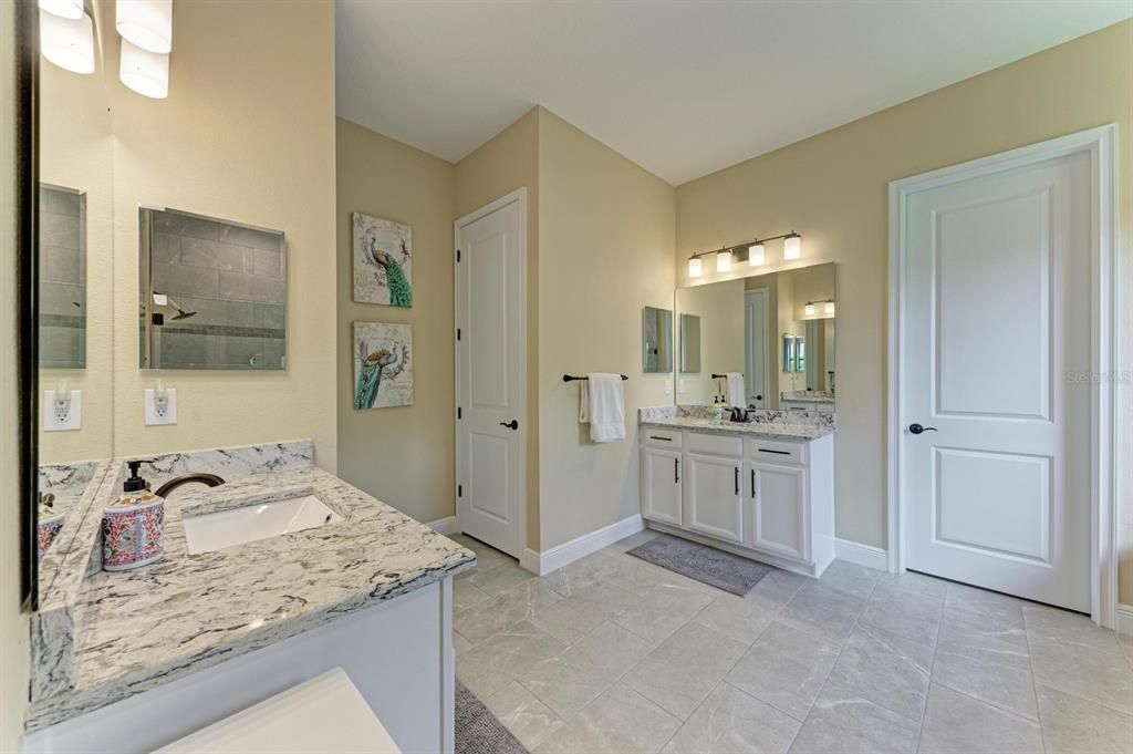 En Venta: $775,000 (4 camas, 3 baños, 2868 Pies cuadrados)