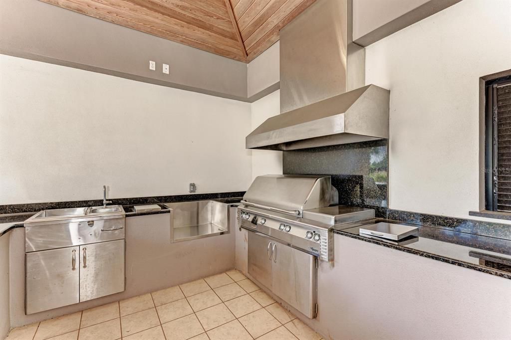 En Venta: $775,000 (4 camas, 3 baños, 2868 Pies cuadrados)