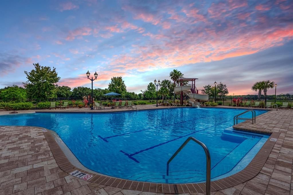 En Venta: $775,000 (4 camas, 3 baños, 2868 Pies cuadrados)