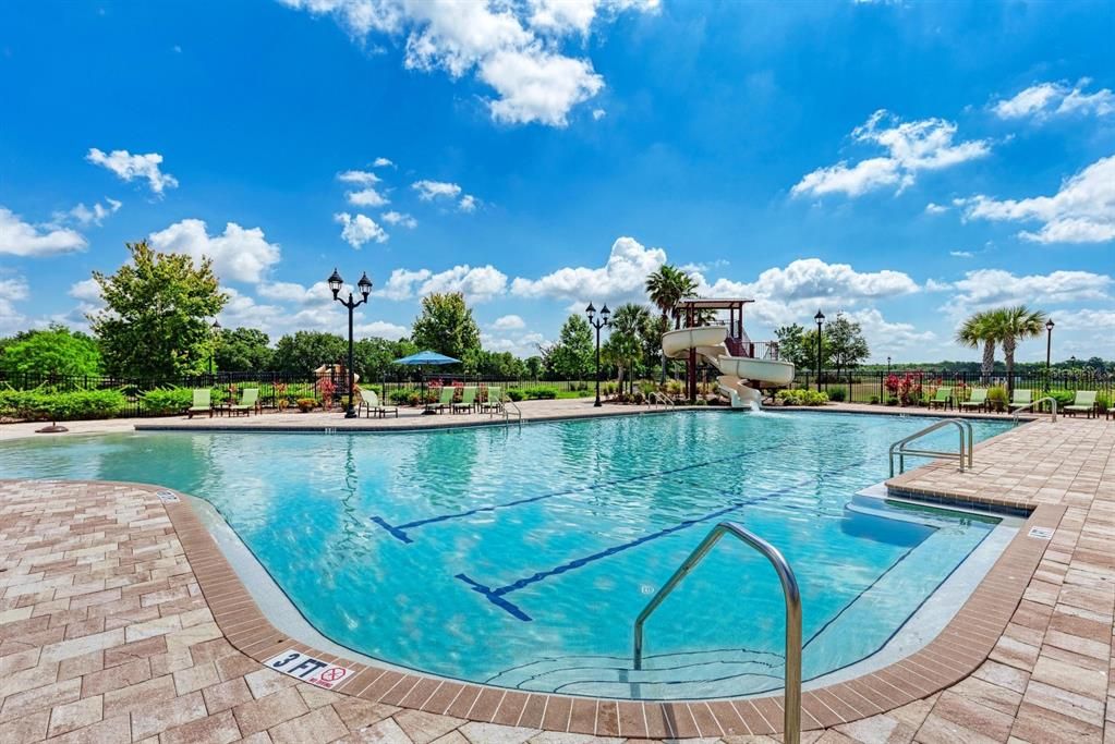 En Venta: $775,000 (4 camas, 3 baños, 2868 Pies cuadrados)