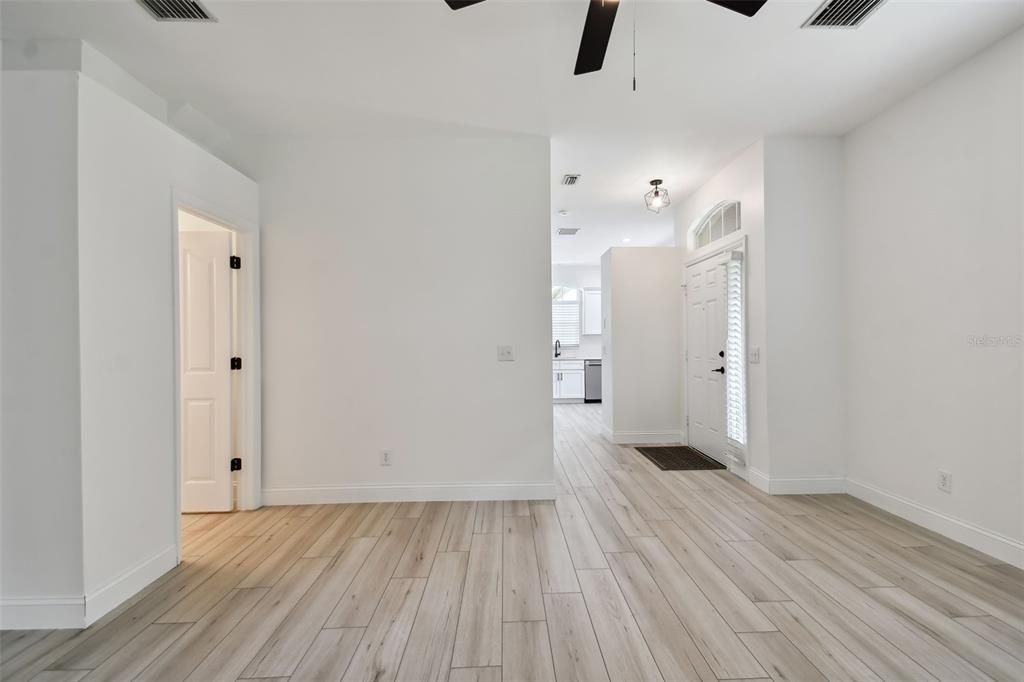 В аренду: $2,400 (3 спален, 2 ванн, 1336 Квадратных фут)