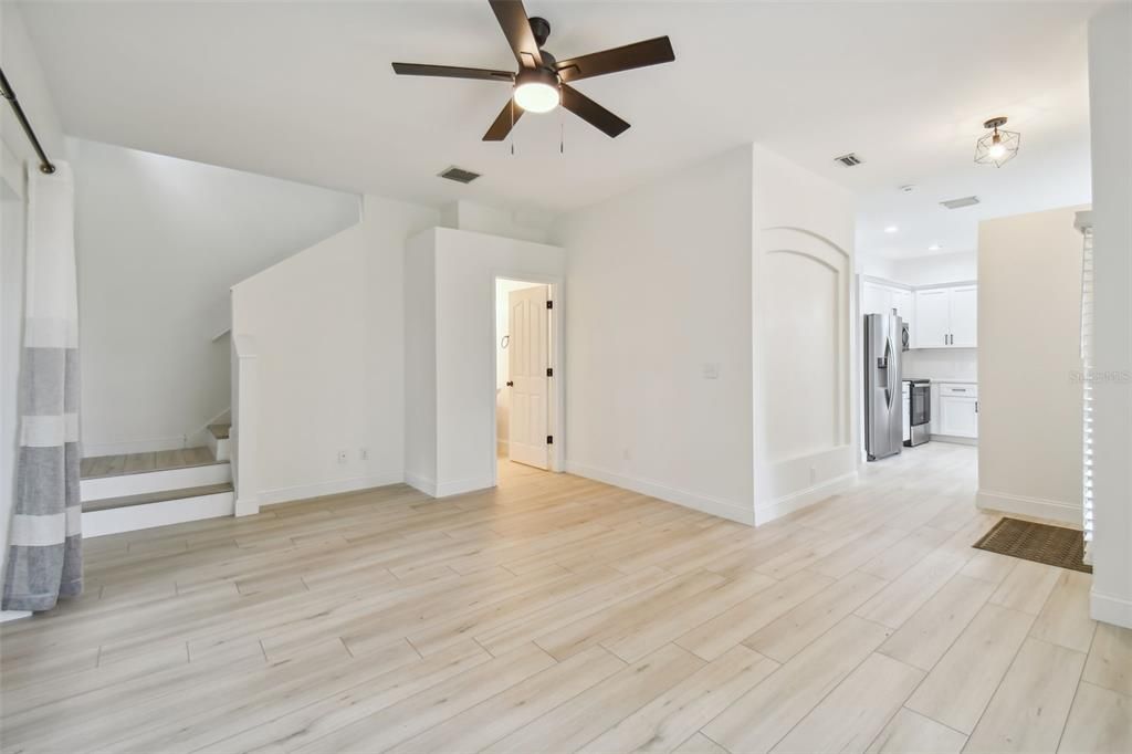 В аренду: $2,400 (3 спален, 2 ванн, 1336 Квадратных фут)