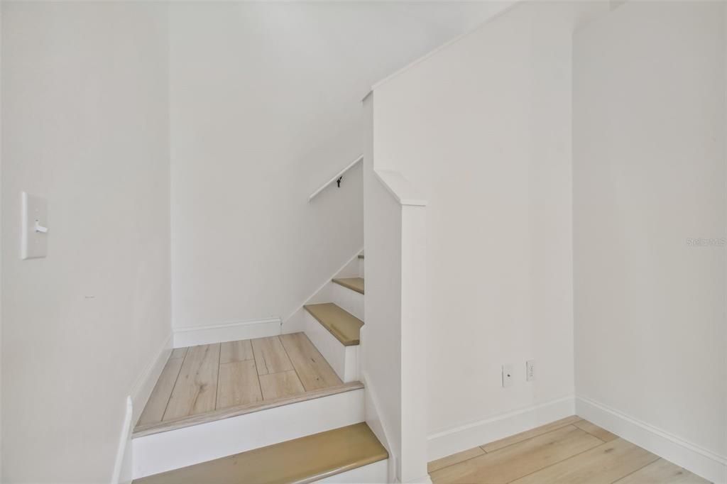 В аренду: $2,400 (3 спален, 2 ванн, 1336 Квадратных фут)