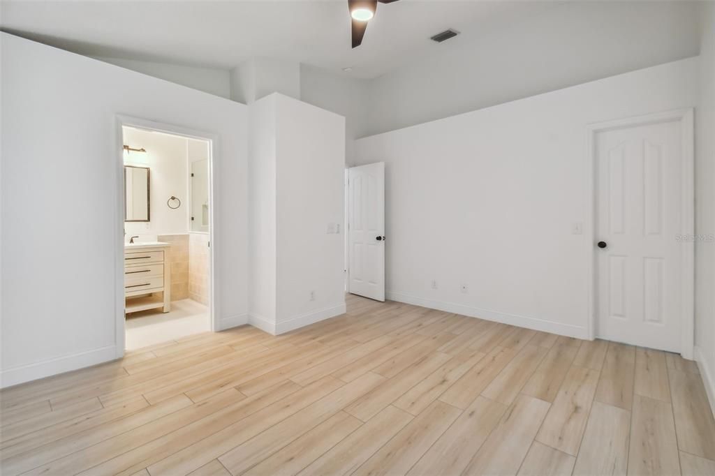 В аренду: $2,400 (3 спален, 2 ванн, 1336 Квадратных фут)