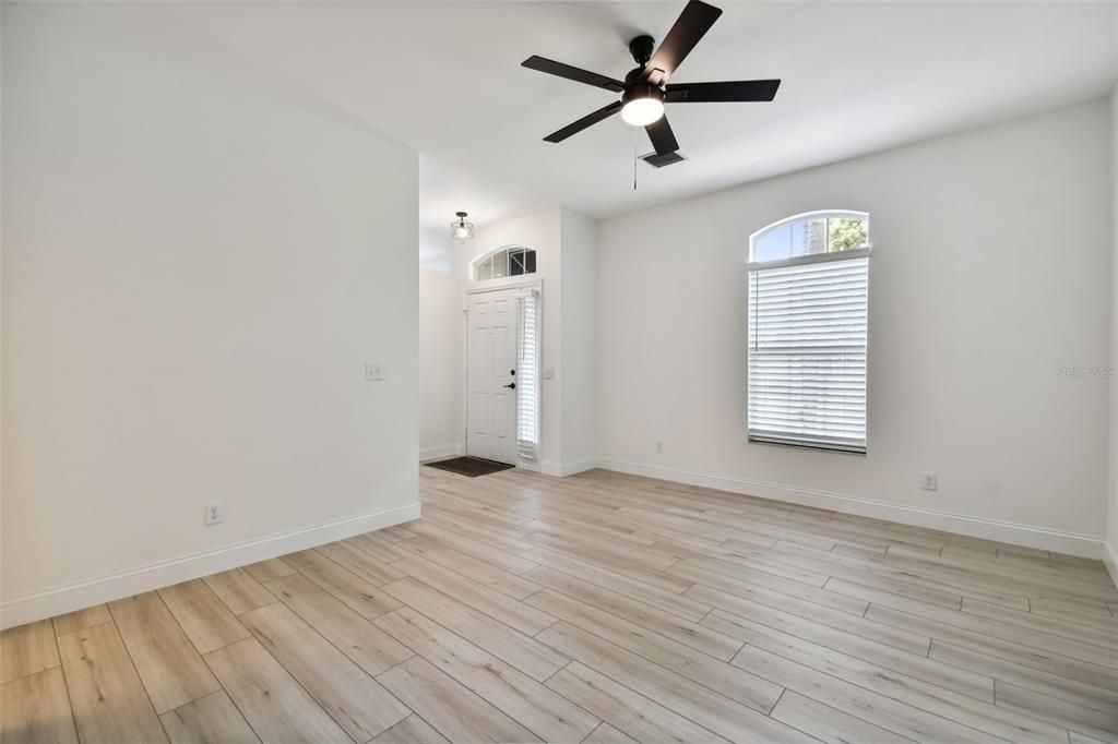 В аренду: $2,400 (3 спален, 2 ванн, 1336 Квадратных фут)