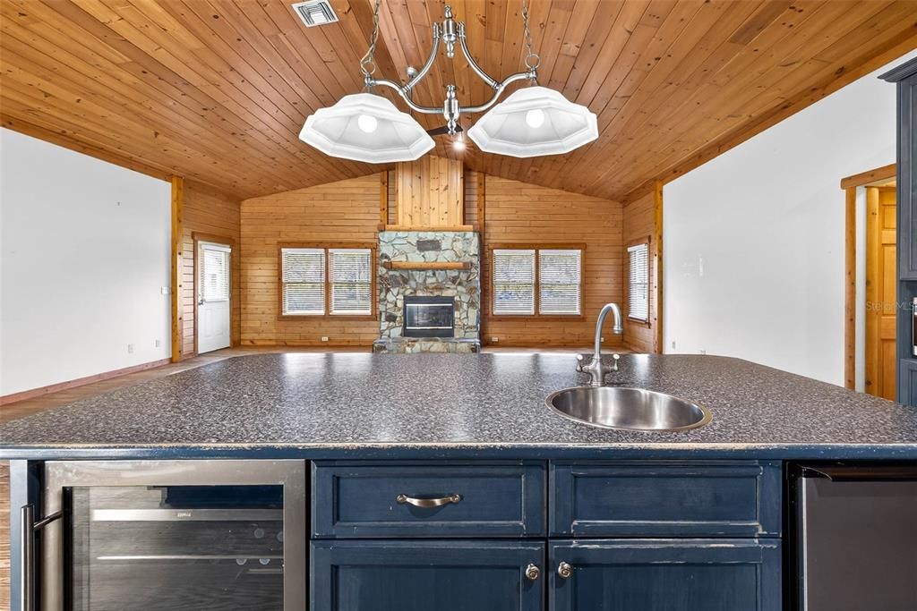 For Sale: $1,249,900 (3 beds, 2 baths, 1863 Square Feet)
