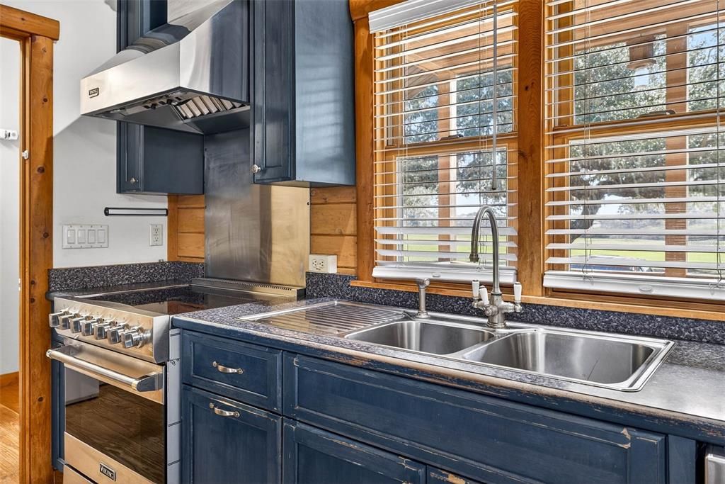 For Sale: $1,249,900 (3 beds, 2 baths, 1863 Square Feet)