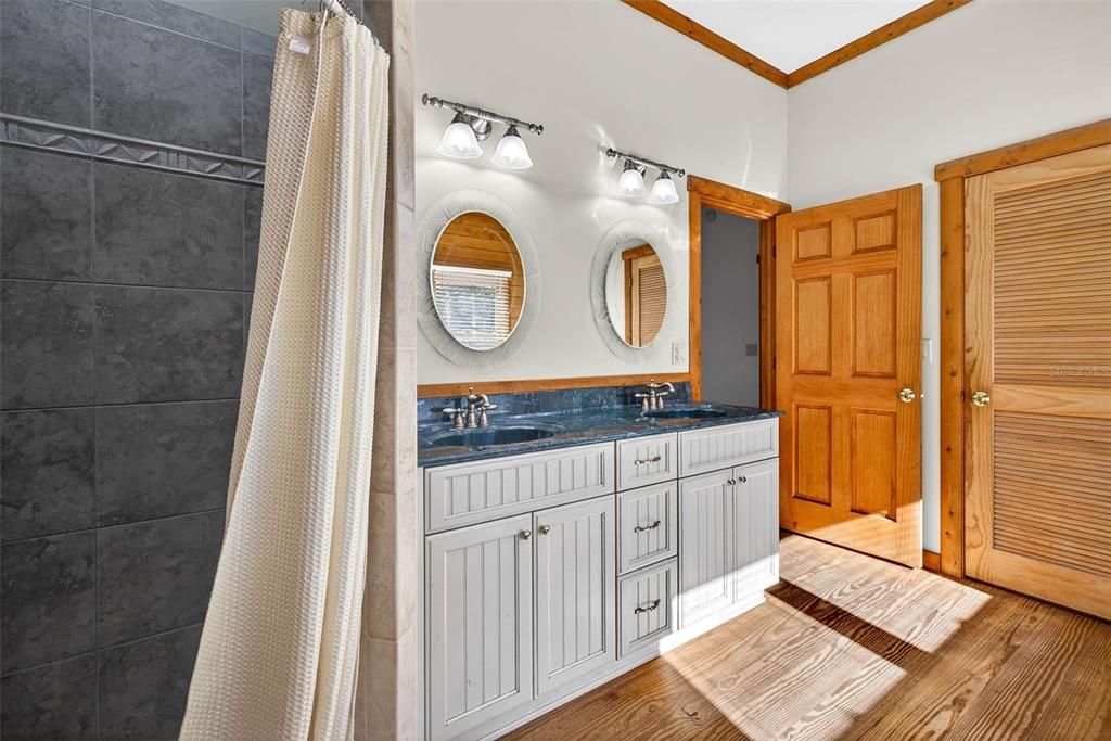 For Sale: $1,249,900 (3 beds, 2 baths, 1863 Square Feet)