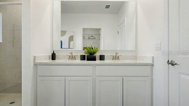 For Sale: $314,900 (4 beds, 2 baths, 1876 Square Feet)