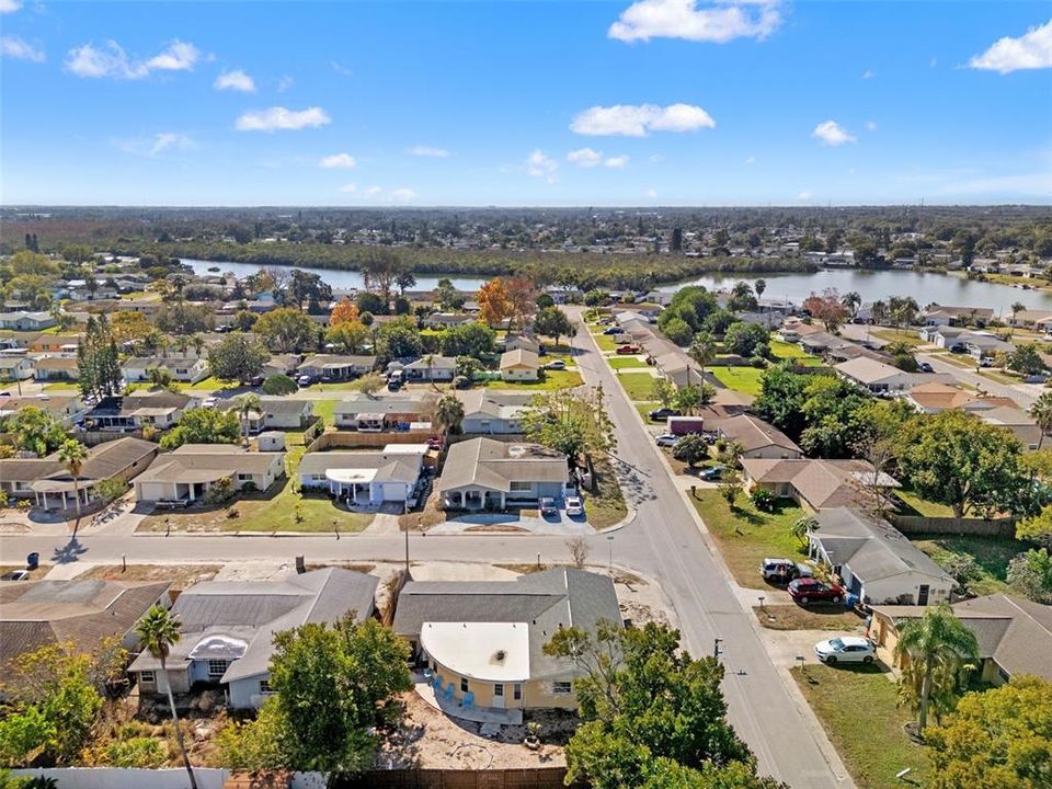 待售: $320,000 (4 贝兹, 3 浴室, 1600 平方英尺)