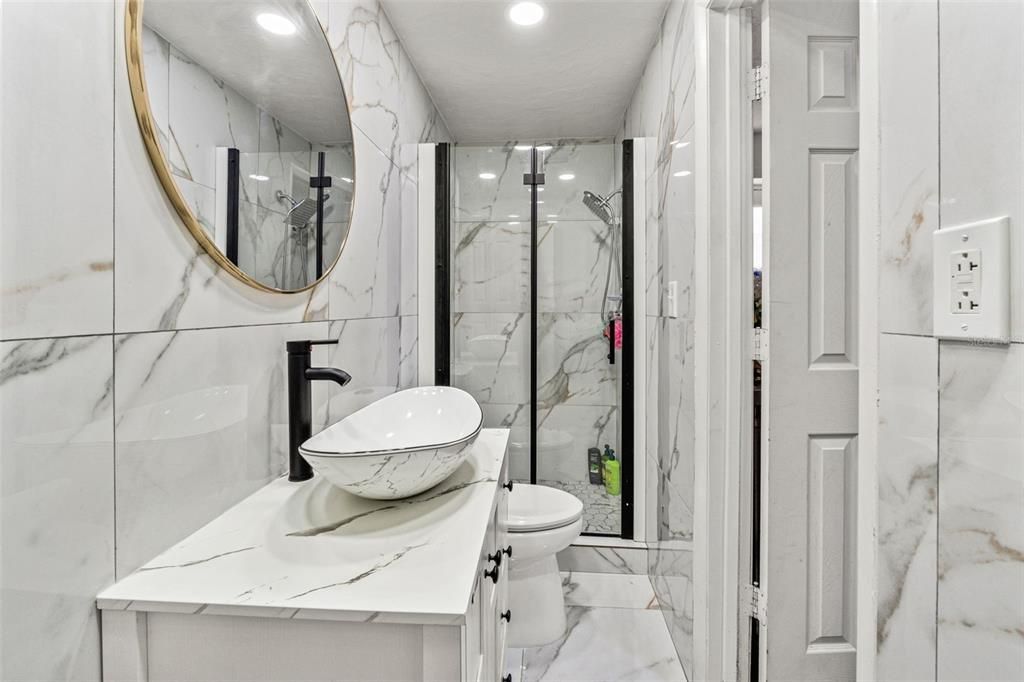 待售: $320,000 (4 贝兹, 3 浴室, 1600 平方英尺)