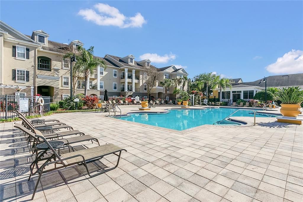 For Sale: $165,000 (1 beds, 1 baths, 648 Square Feet)