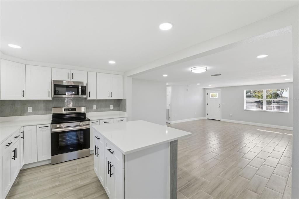 На продажу: $293,000 (3 спален, 2 ванн, 1475 Квадратных фут)