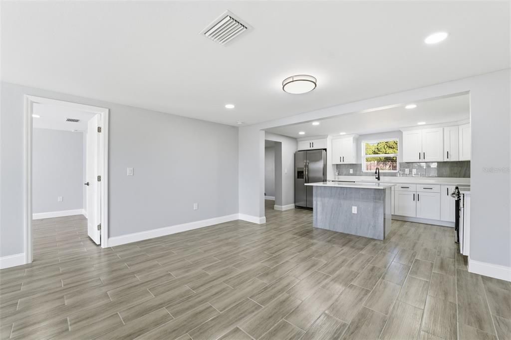 На продажу: $293,000 (3 спален, 2 ванн, 1475 Квадратных фут)