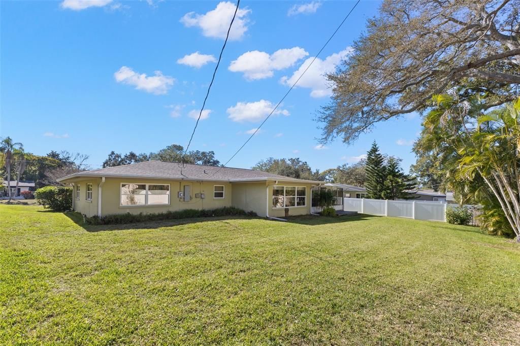 For Sale: $539,000 (2 beds, 3 baths, 1780 Square Feet)