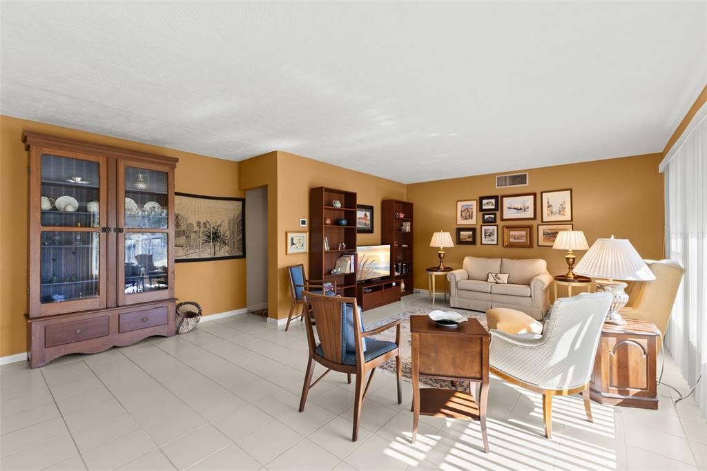 For Sale: $539,000 (2 beds, 3 baths, 1780 Square Feet)