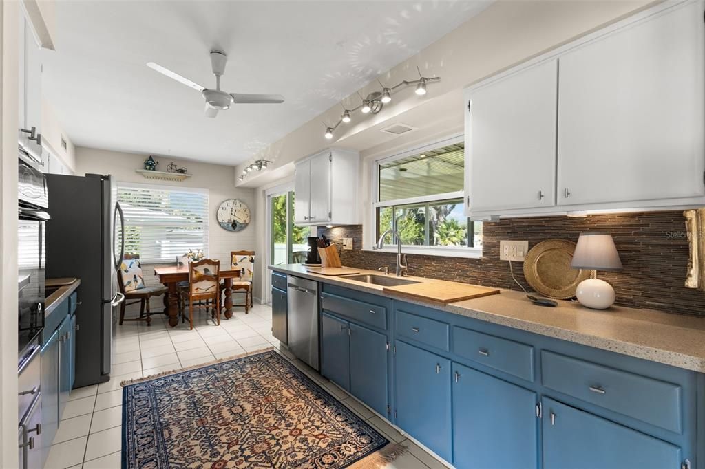 For Sale: $539,000 (2 beds, 3 baths, 1780 Square Feet)