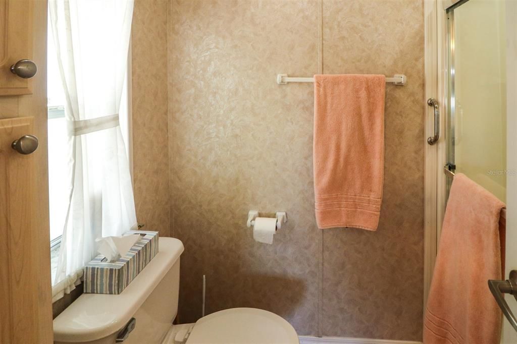 For Sale: $139,997 (2 beds, 2 baths, 1600 Square Feet)