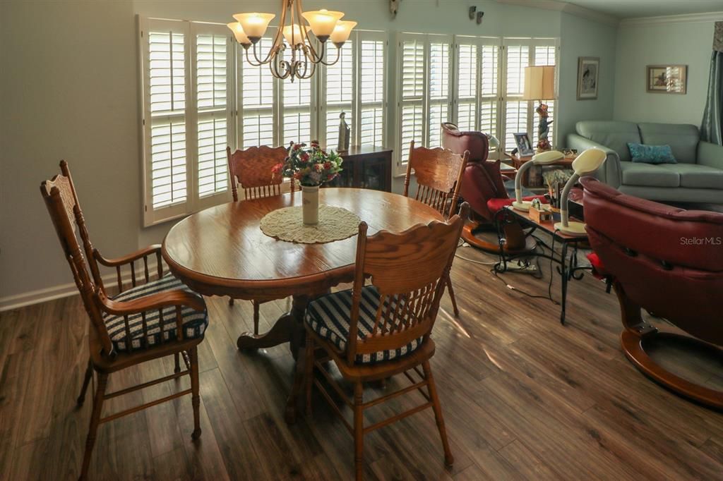 For Sale: $139,997 (2 beds, 2 baths, 1600 Square Feet)