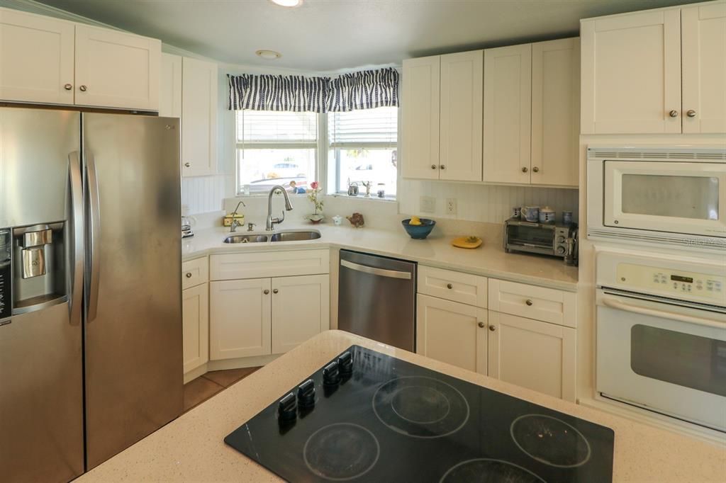 For Sale: $139,997 (2 beds, 2 baths, 1600 Square Feet)