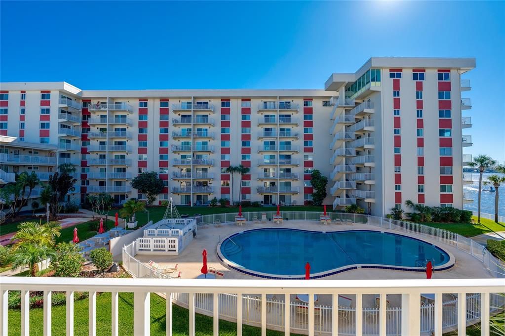 待售: $138,900 (1 贝兹, 1 浴室, 710 平方英尺)