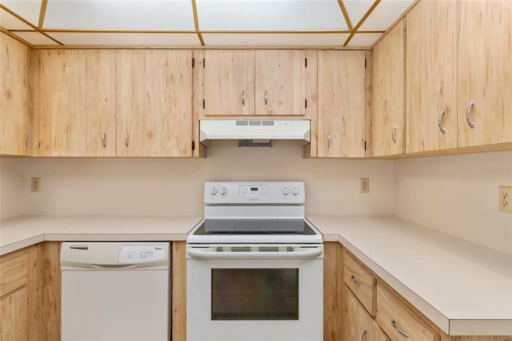 待售: $129,900 (2 贝兹, 2 浴室, 1341 平方英尺)