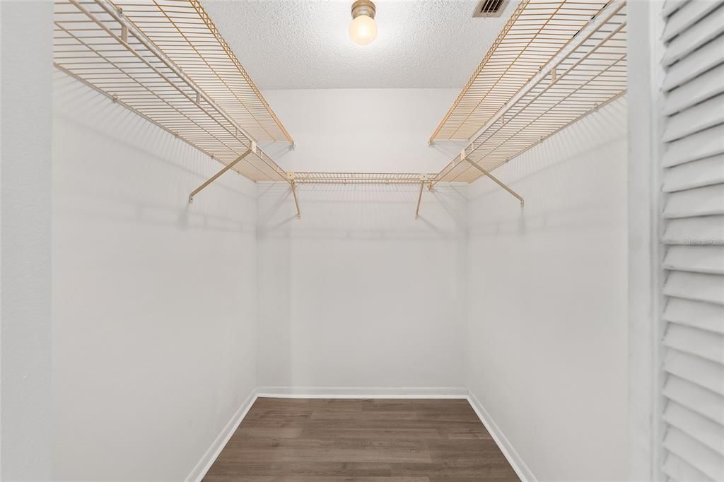 待售: $129,900 (2 贝兹, 2 浴室, 1341 平方英尺)