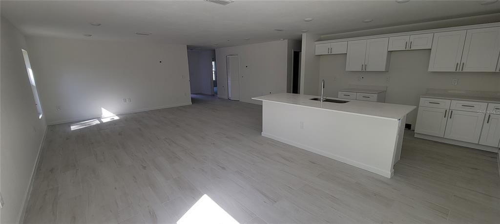 В аренду: $2,200 (4 спален, 2 ванн, 1800 Квадратных фут)