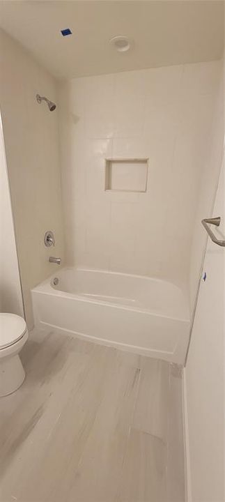 В аренду: $2,200 (4 спален, 2 ванн, 1800 Квадратных фут)