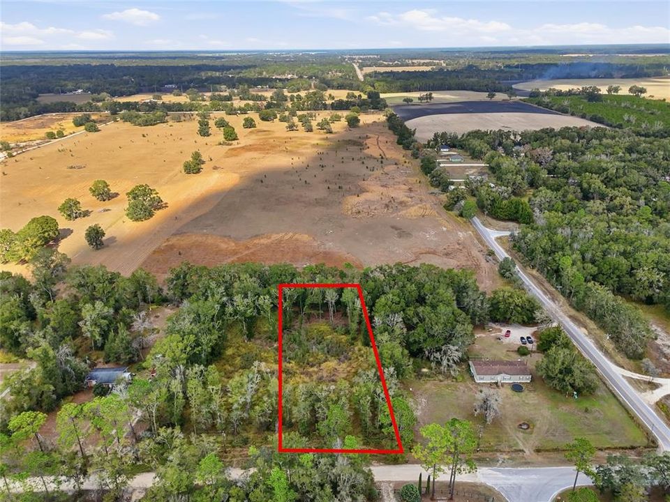 En Venta: $45,900 (0.92 acres)