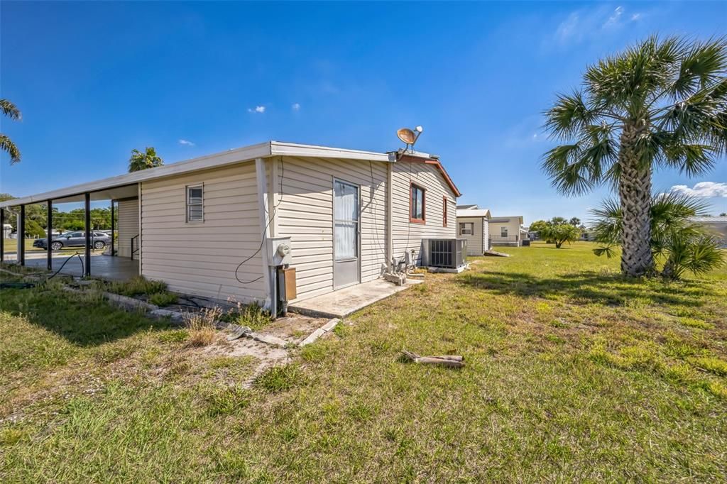 Active With Contract: $59,000 (2 beds, 2 baths, 1176 Square Feet)