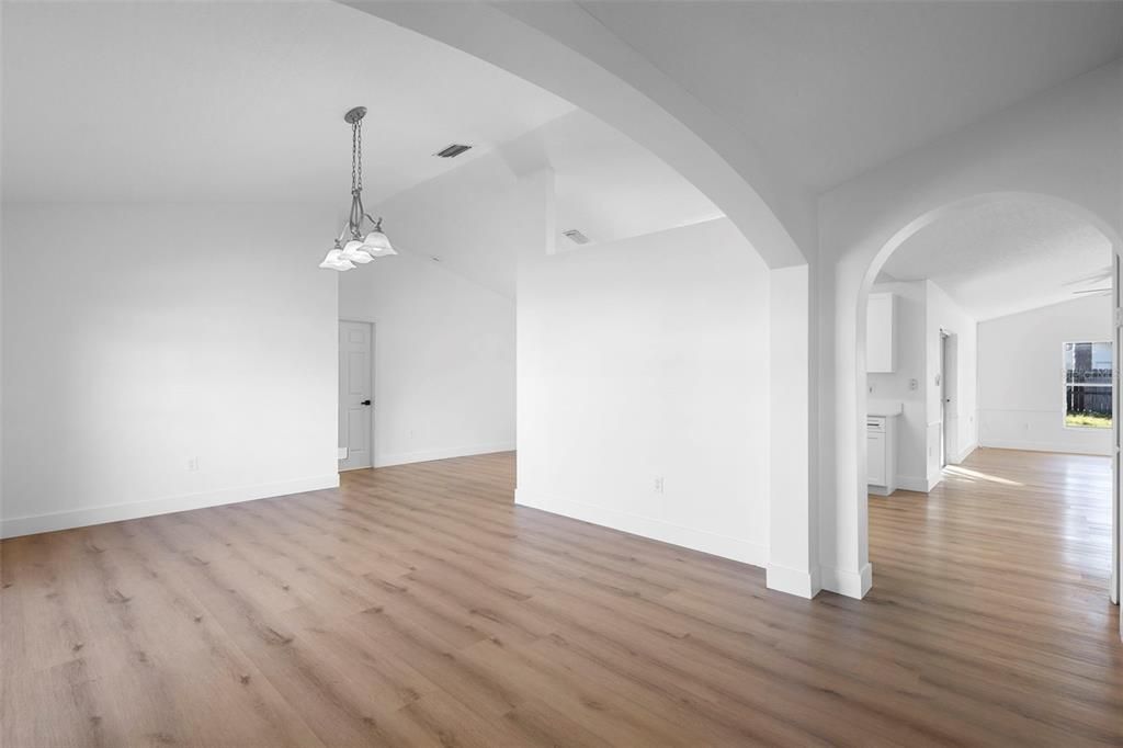 En Venta: $415,000 (3 camas, 2 baños, 1735 Pies cuadrados)