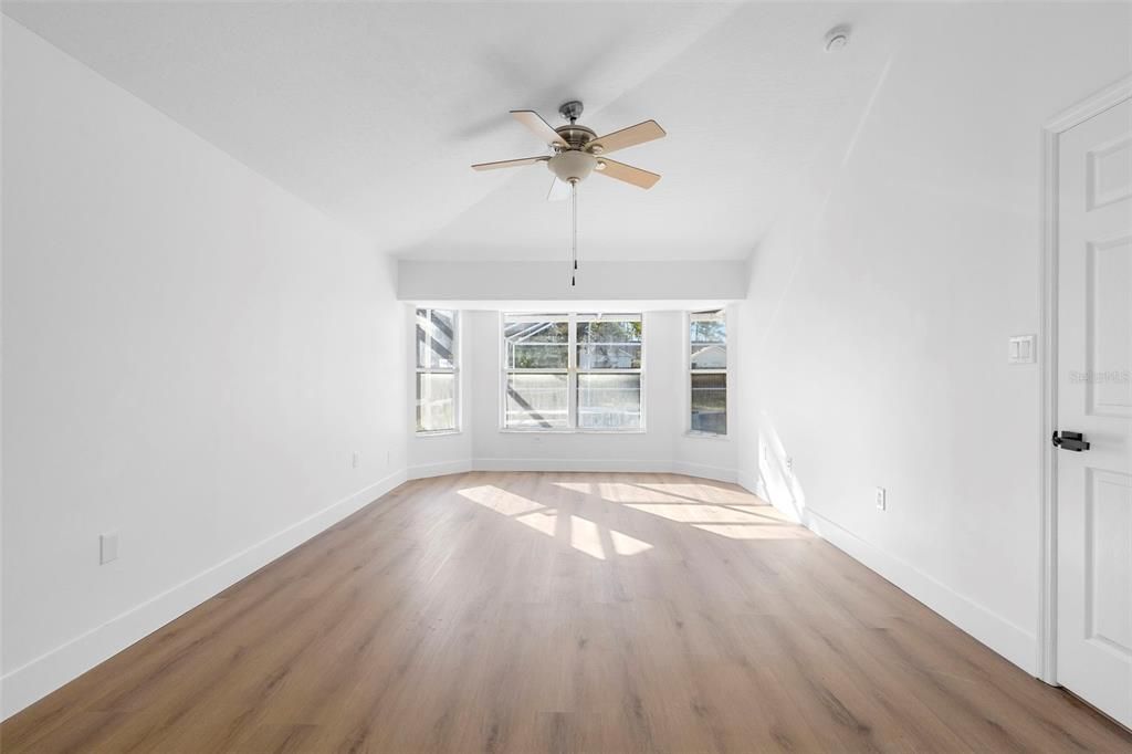 En Venta: $415,000 (3 camas, 2 baños, 1735 Pies cuadrados)