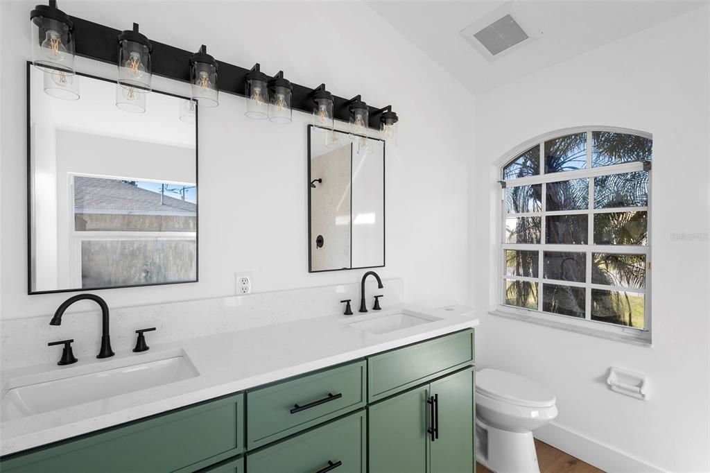 En Venta: $415,000 (3 camas, 2 baños, 1735 Pies cuadrados)